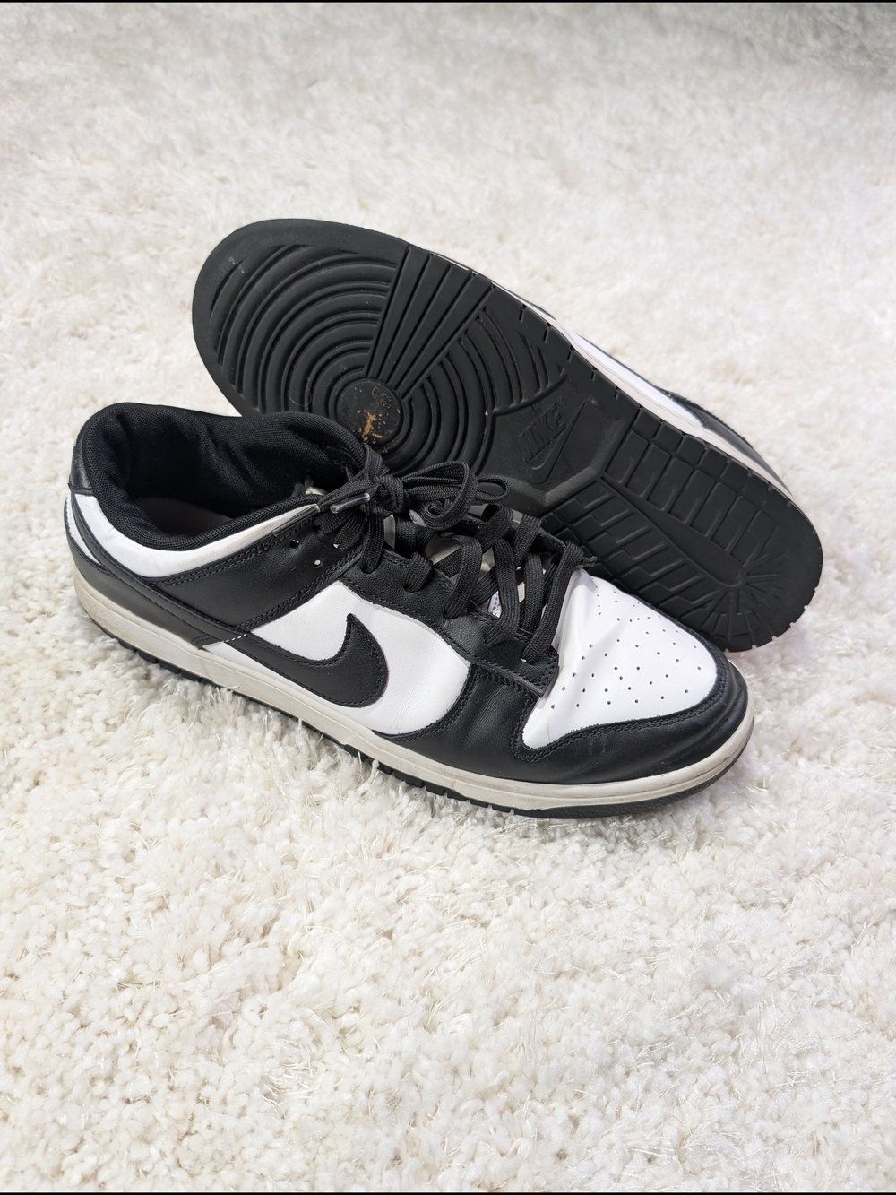 Nike Men’s Panda Dunk Size 15